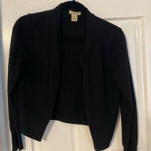 Woman’s vertical design cashmere sweater